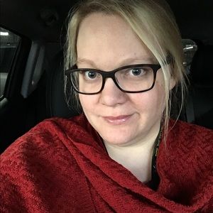 Meet your Posher, Stacy